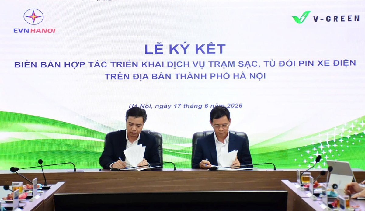 V-Green và EVNHANOI ký kết hợp tác phát triển tủ đổi pin