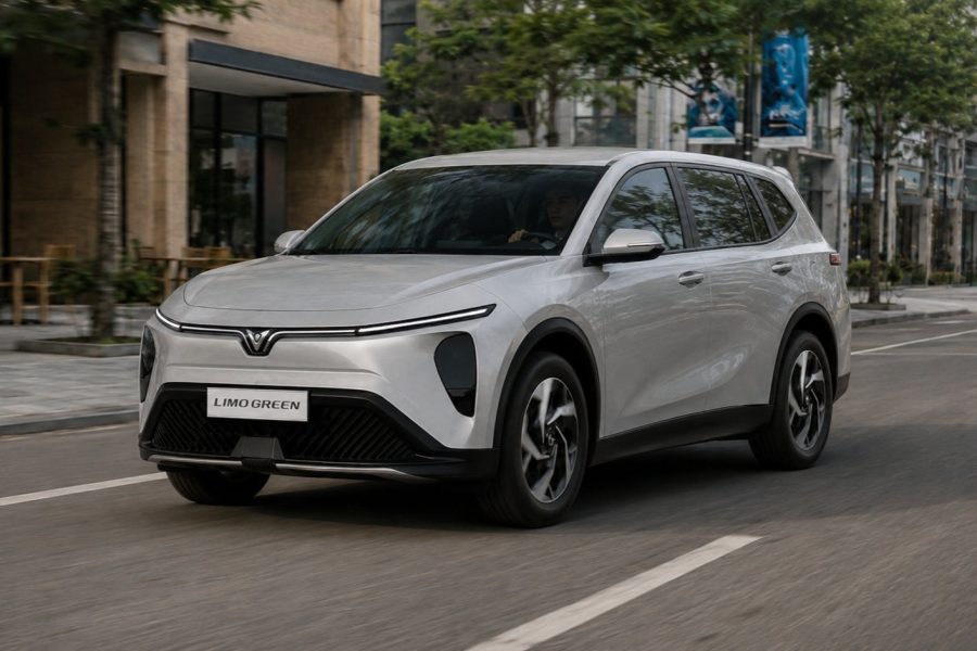 VinFast Limo Green vận hành trên đường phố, mẫu MPV điện dẫn đầu phân khúc dịch vụ vận tải tháng 8/2026